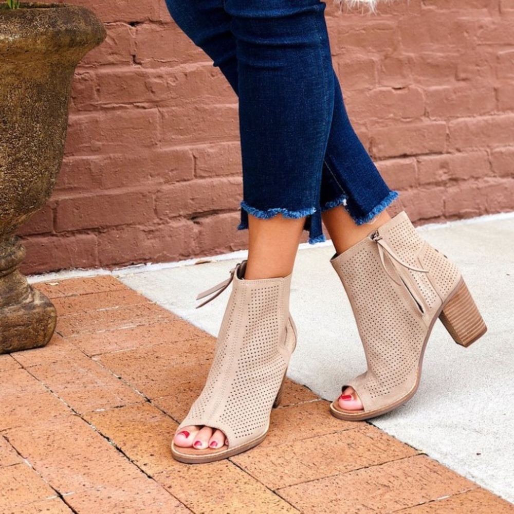 Toms Tan Suede Booties